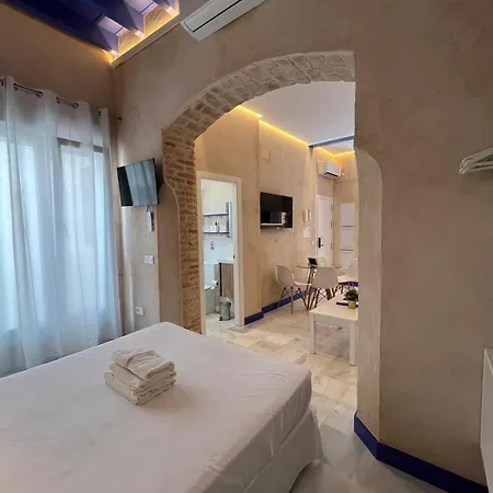 Philippe's Triana Apartment Seville